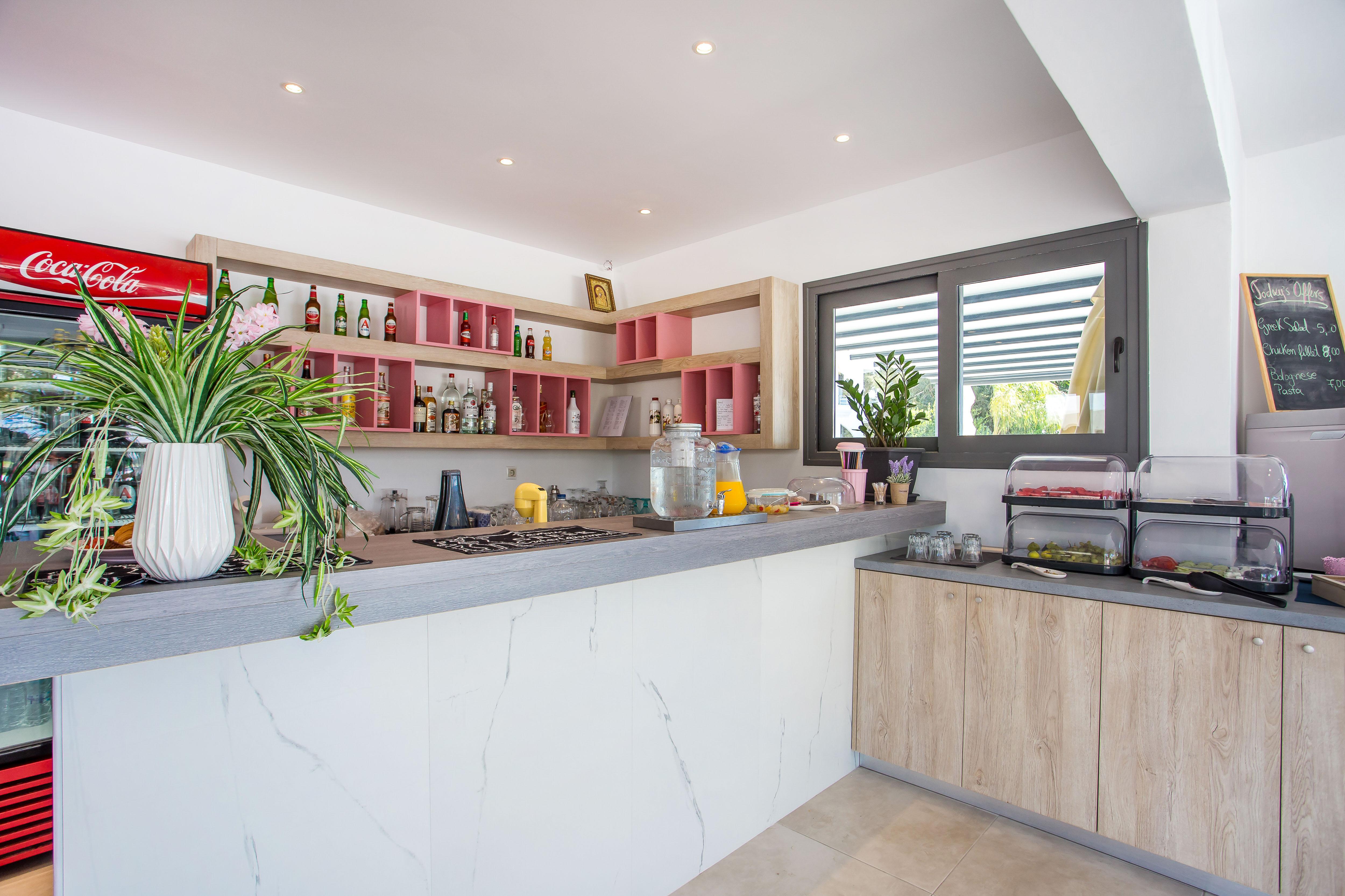Madison Boutique, 2*